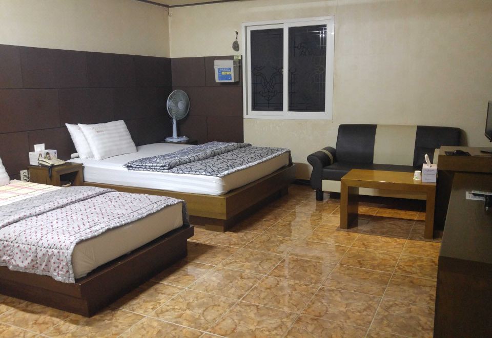 Gumi New Genesys Deluxe Twin Room