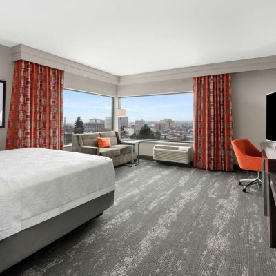 King Room with Sofa Bed and City View-Hearing Accessible