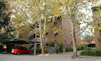 Adelaide Dress Circle Apartments - Archer Street