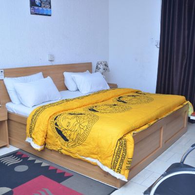 Deluxe Room Aldgate Congress Hotel Promo Code
