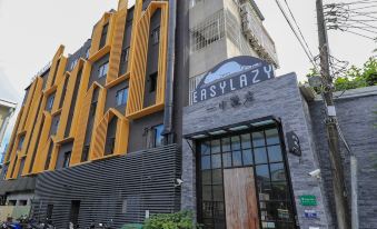 Taichung Easylazy Inn