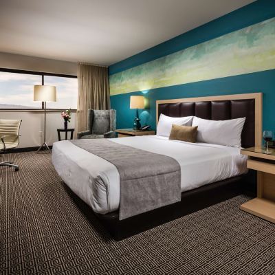 Grand Deluxe King Room Downtown Grand Las Vegas Promo Code