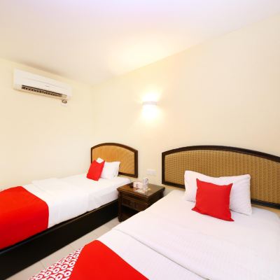 Bilik Kembar Standard Kupon OYO 635 Seven Days Hotel