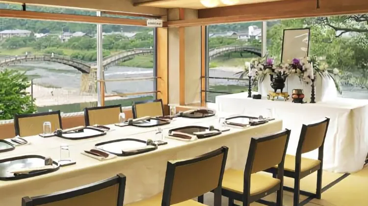 錦帯橋温泉 岩国国際観光ホテル 食事・レストラン