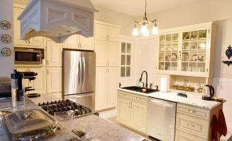 Berkeley House Bed & Breakfast - Housity