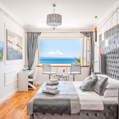 Luxury Suite With Sea And Promenade View