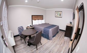 Diamond Bell Inn & Suites