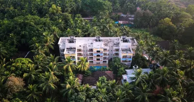 TreeHouse Blue Hotel & Serviced Apartments Hotele w: 