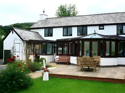 The Old School House Bed and Breakfast Hotels in 