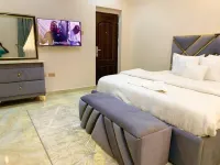 Ennys Court Luxury Apartment Các khách sạn ở 