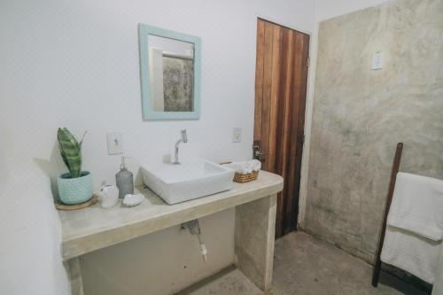 带私人外部浴室的三人房