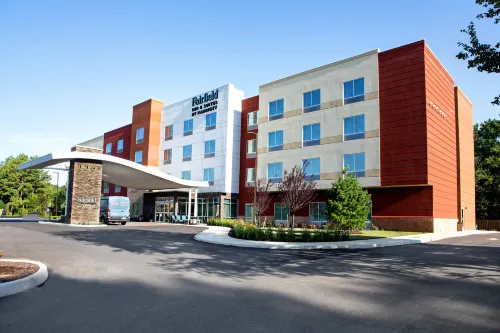 Fairfield Inn & Suites Richmond Airport