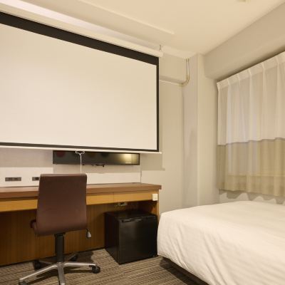 セミダブルルーム(禁煙) JR西日本グループ ヴィアイン新大阪 クーポン