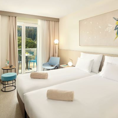 Standard Room with Balcony Hotel Astarea Promo Code