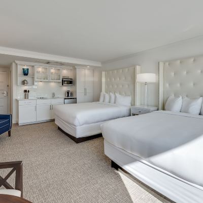 Premium Poolside Queen Studio Icona Avalon Promo Code