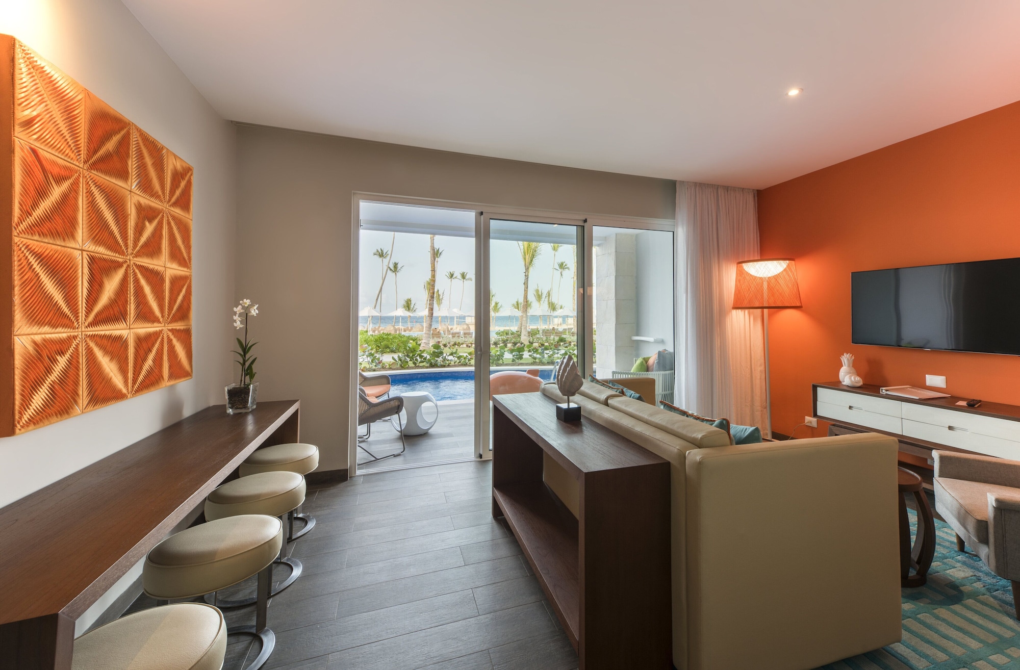 公寓直通泳池套房