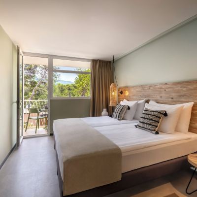 [Placesroom]Size M for 2 + 1 Seaside Hvar [Placeshotel] by Valamar Promo Code