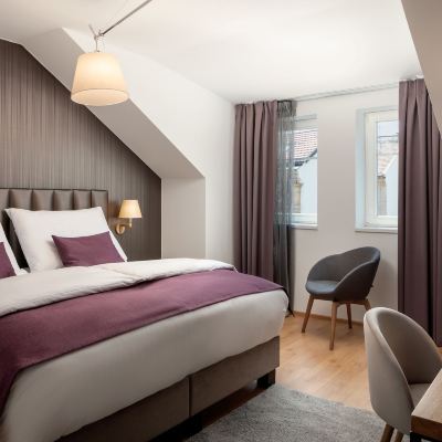 高級雙人或雙床房 摩德茲查爾斯橋酒店優惠