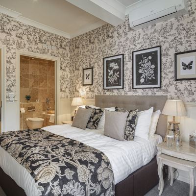 Superior Double Room The White Horse Hotel, Romsey, Hampshire Promo Code