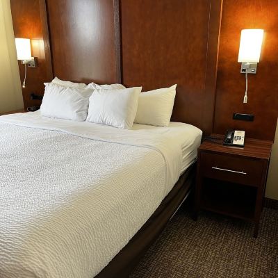 Executive King Room with Sofa Bed-Non-Smoking Rapid River Lodge Promo Code