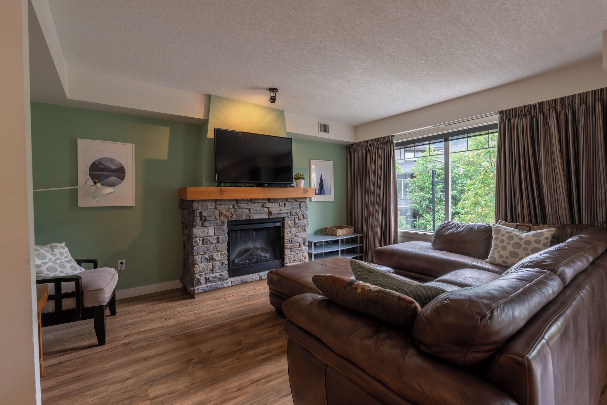 3207号两卧室带书房，两层