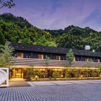 1HOTEL Các khách sạn gần Ga Yōson