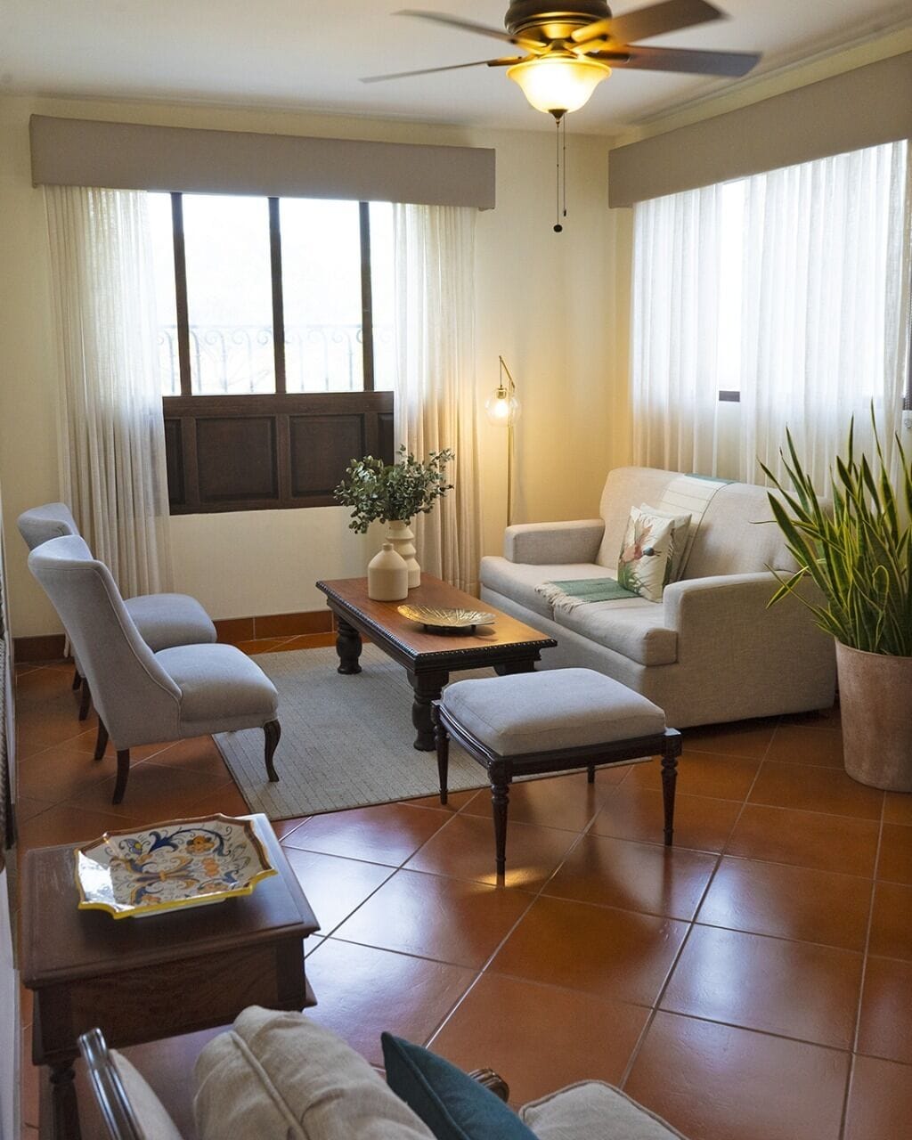 行政两卧室套房 - 带厨房