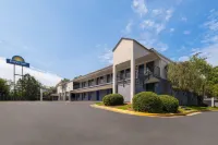 Days Inn by Wyndham College Park Airport Best Road Hotele w: 