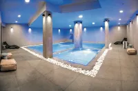 UrbanBay Hotel & Spa