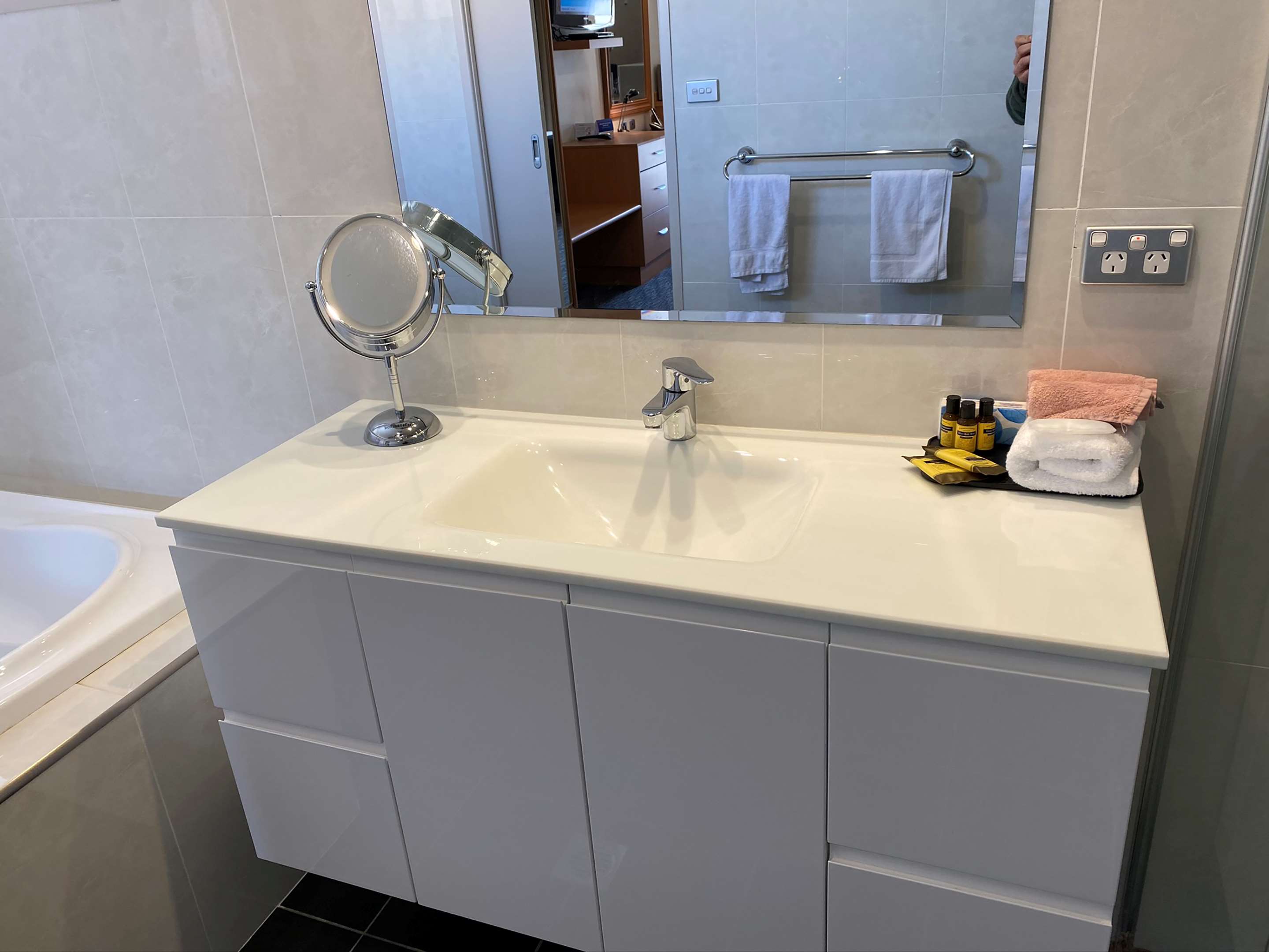 高级双床间 - 带Spa浴缸