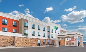 Holiday Inn Express & Suites Trinidad