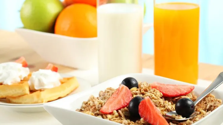 アシュア アンバー コート モーテル 食事・レストラン