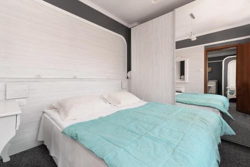 Boryana Hotel One-Bedroom Suite With Balcony