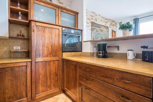 高级一卧室带阳台公寓