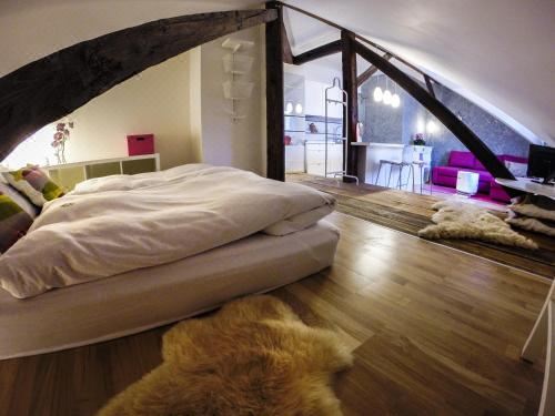 豪华大床一室房