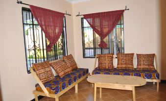 Bagamoyo Gold Accommodation - Housity