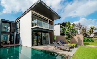 Beachfront Villa Danang Beach