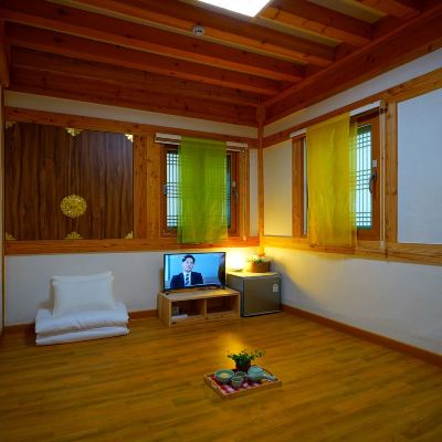 Beul Bit Set 1F Gongju Moonlight Guesthouse 쿠폰