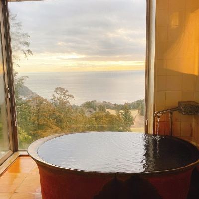 Non-Smoking Premium Corner Suite (Special Room) With Semi-Open-Air Natural Hot Spring Bath [Luxury] [Twin Room] [Non-Smoking] [Mountain View] [Nightlife View] [Ocean View] 熱海倶楽部迎賓館 クーポン