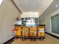 Cindy Kelly Hotel