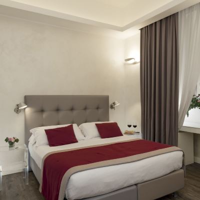 Double or Twin Room Hotel Navona Promo Code