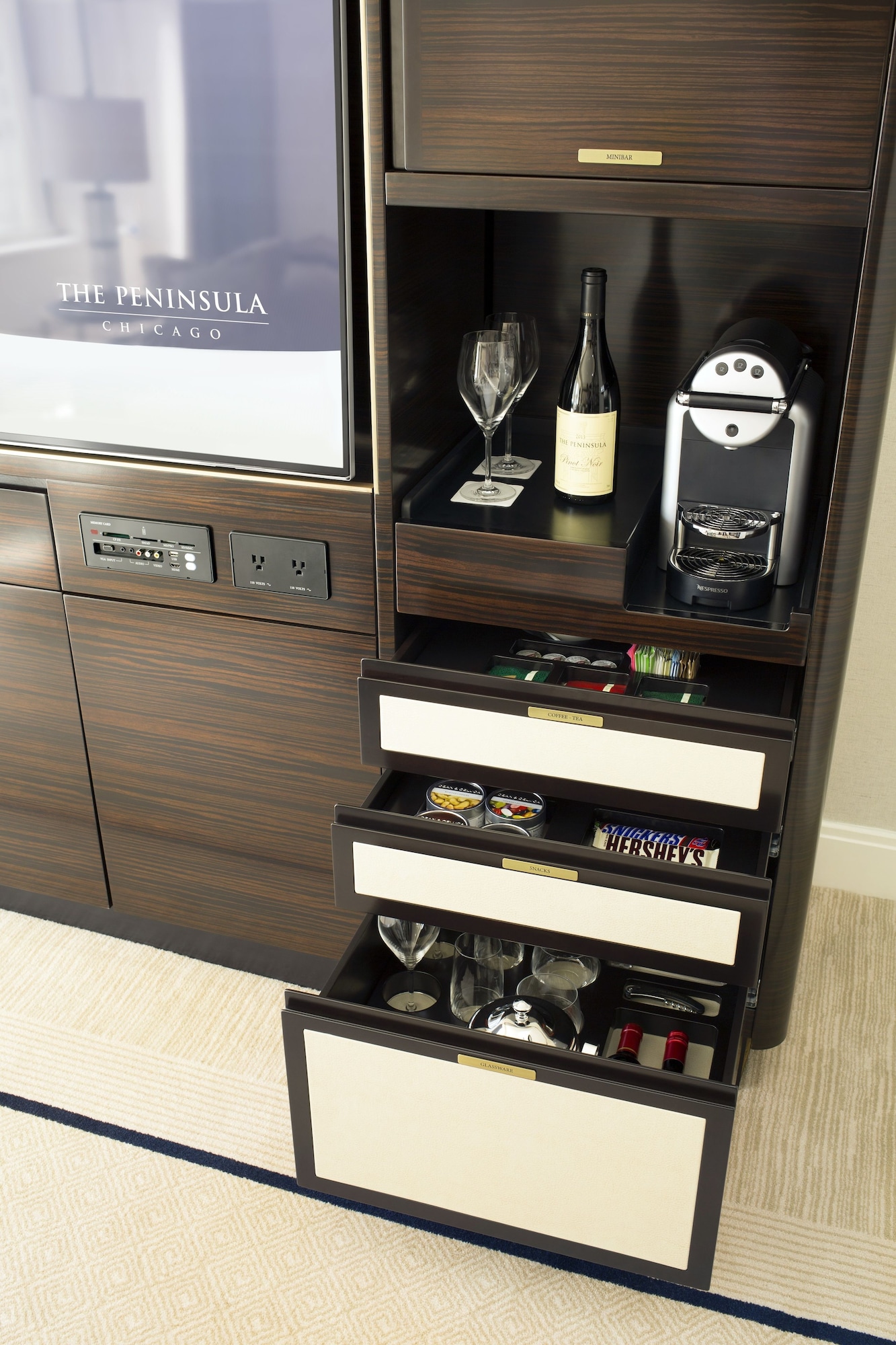 豪华特大床套房