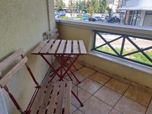 带阳台的三人房