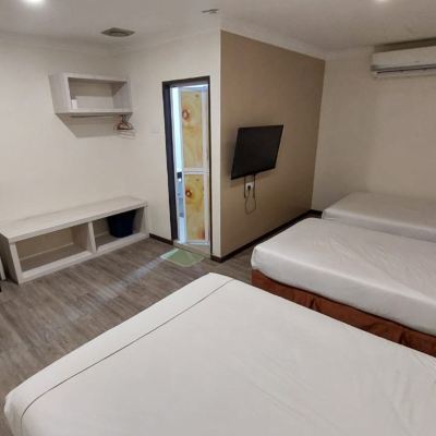 Keluarga 3 Kupon Angsoka Hotel