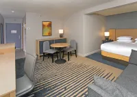 Doubletree by Hilton Chico Hotels in 
