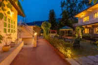 Maati Resort by the Lake Hill Hotels in 