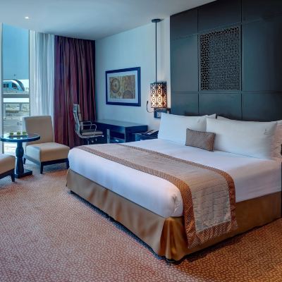 城景特大床一卧室套房 杜拜阿爾巴沙假日酒店優惠