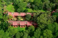 Amboseli Serena Safari Lodge โรงแรมใน