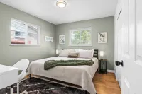 5 Bd & 3 Ba - Hot Tub, Game Room, Fire Pit, Fenced Yard - Denver & Boulder
