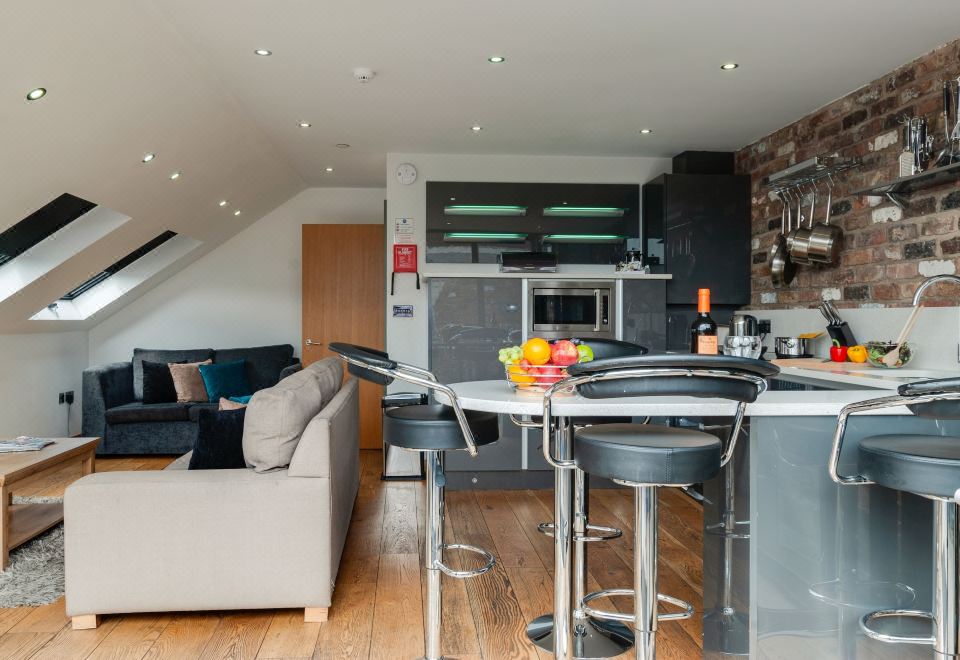 两卧室顶楼公寓 - 带梳化床